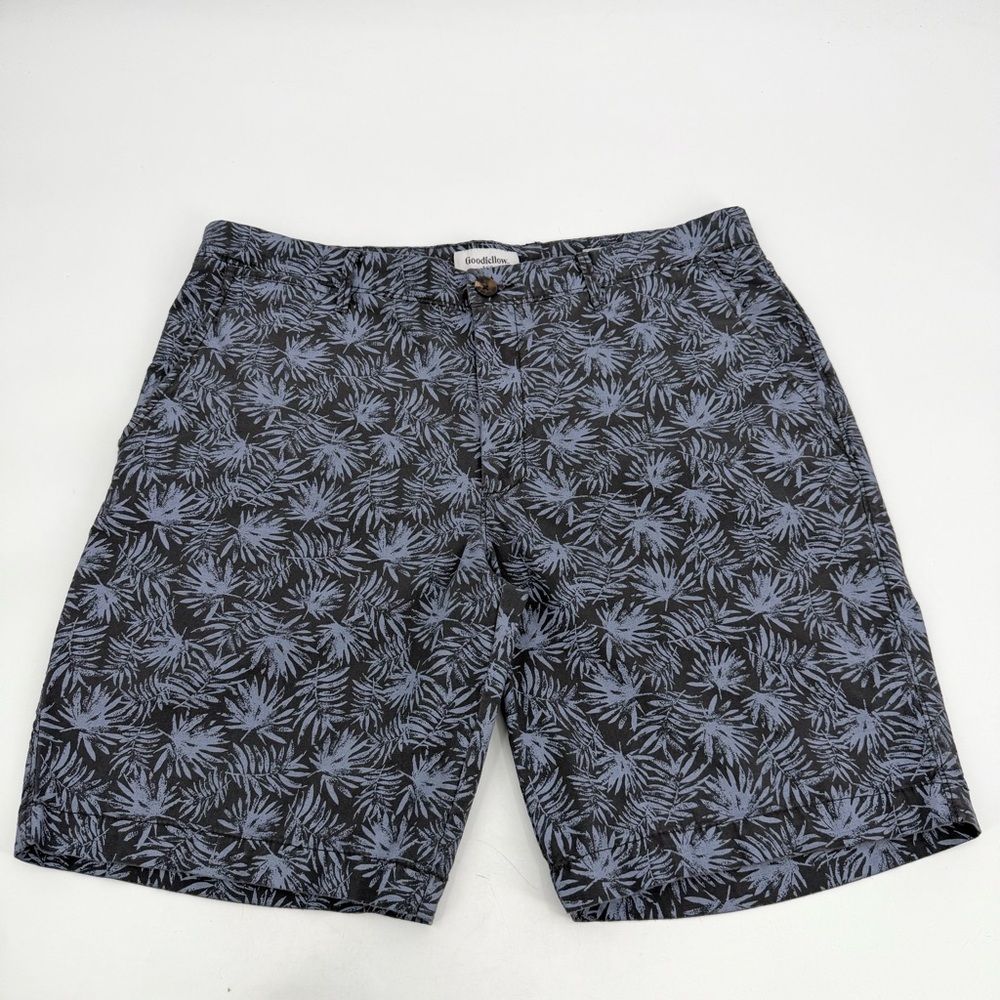 Goodfellow & Co. Shorts Mens 34 Blue Palm Print Gray LINDEN Short 9" Flat Front